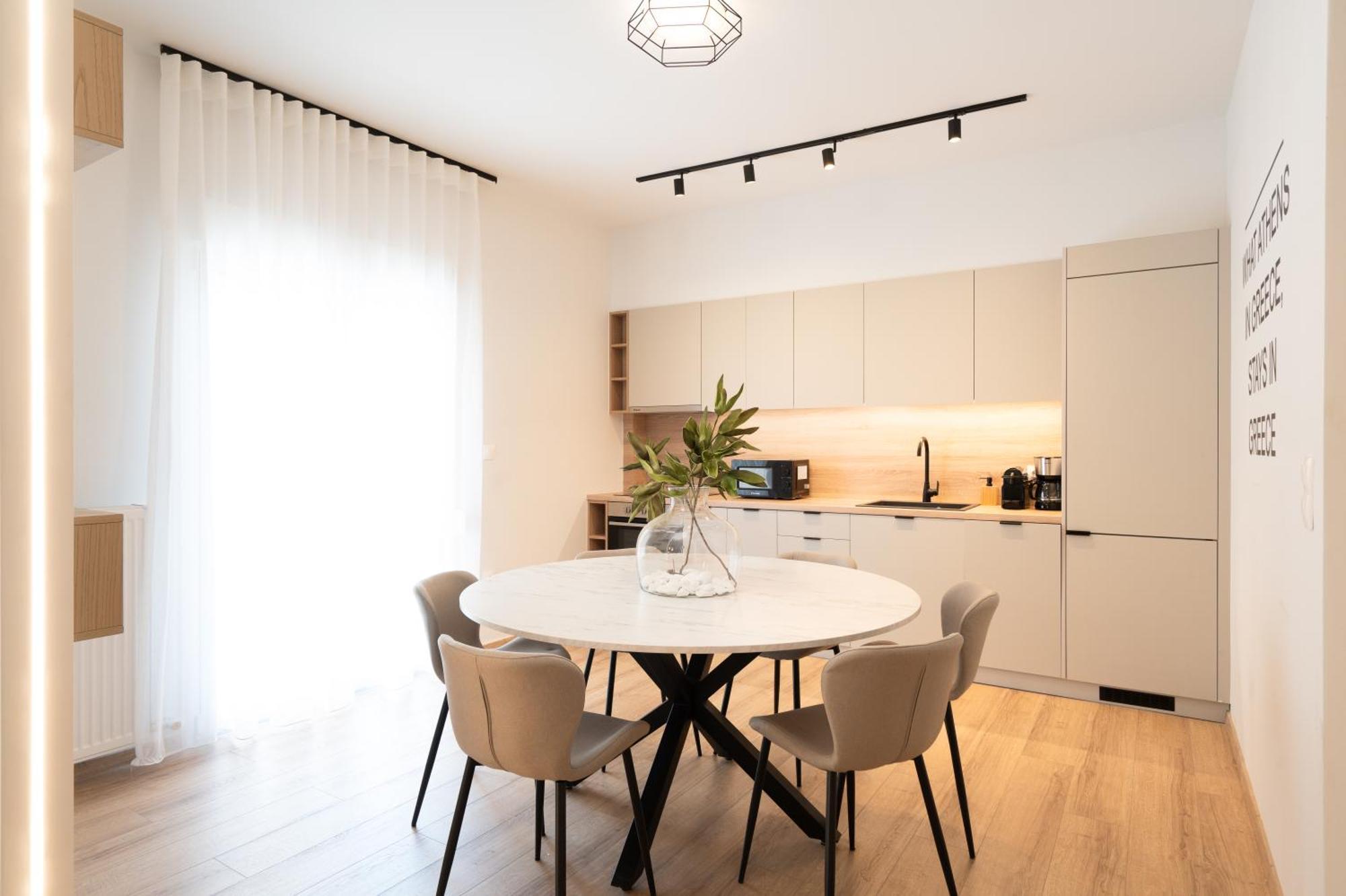 Luxury Apartment Next To The National Museum Афины Экстерьер фото